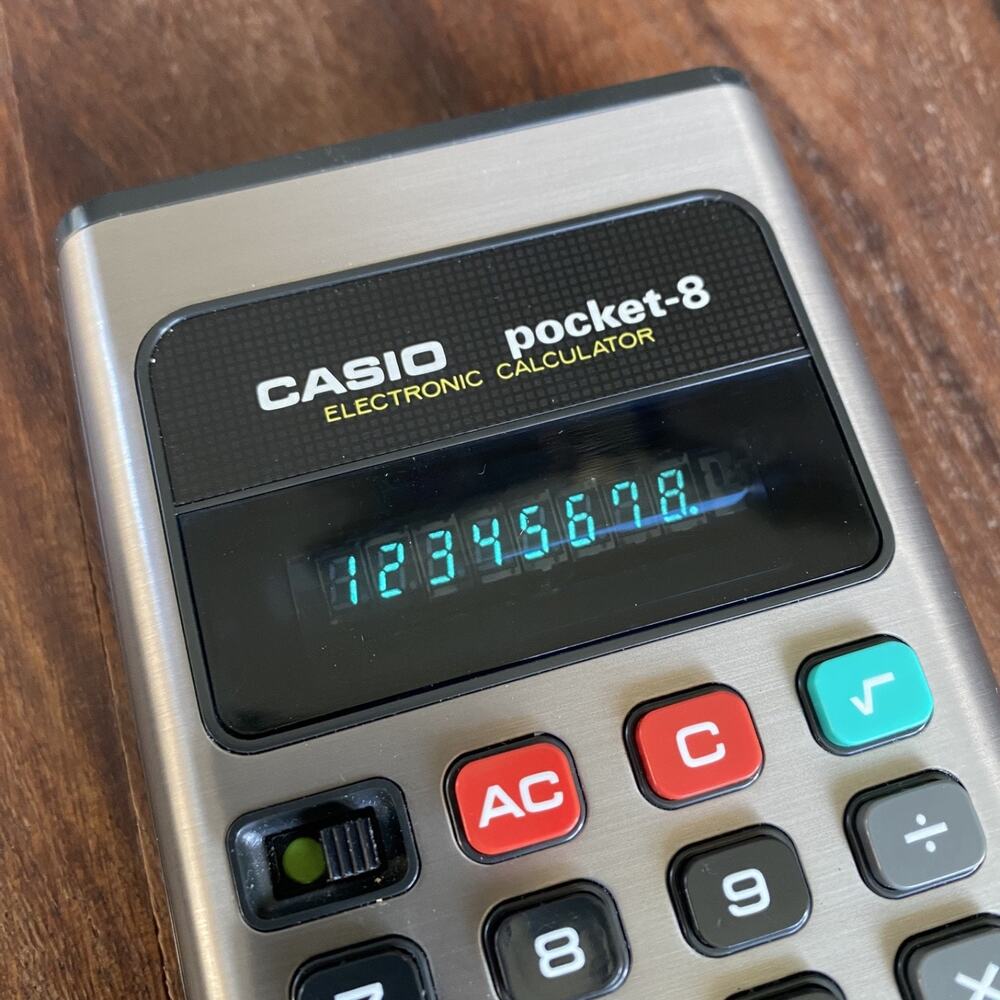 Vintage Casio Pocket 8 Electronic Calculator AD-2S Japan w/ Case & Manual - Picture 3 of 8